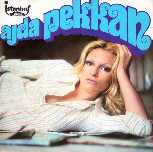 Ajda Pekkan - Olanlar Oldu Bana / Çapkın Satıcı
