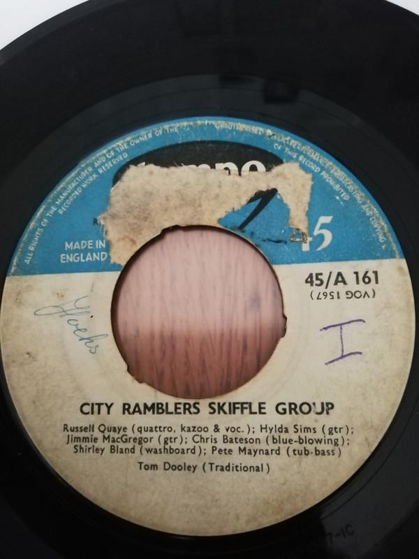 City Ramblers Skiffle Group - Tom Dooley / Mama don't allow