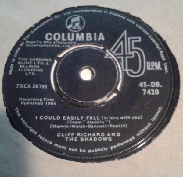 Cliff Richard & The Shadows - I Could Easily Fall (In Love With You)