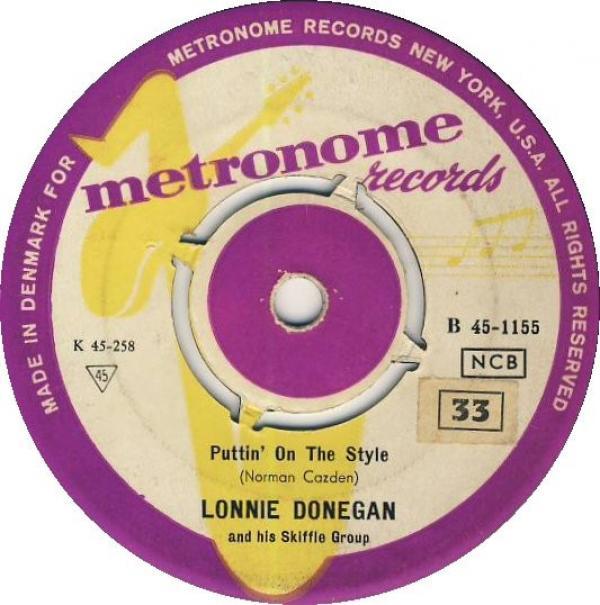 Lonnie Donegan's Skiffle Group - Putting On The Style / Gamblin' Man