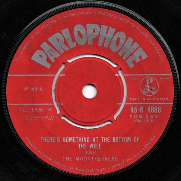 The Moontrekkers - There's Something At The Bottom Of The Well / Hatashiai (Japanese Sword Fight)