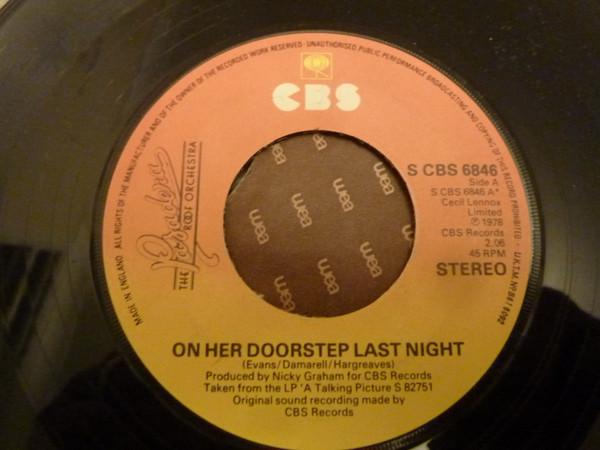 The Pasadena Roof Orchestra - On Her Doorstep Last Night