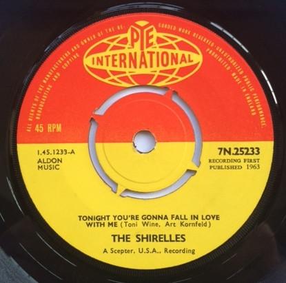 The Shirelles - Tonight You're Gonna Fall In Love With Me